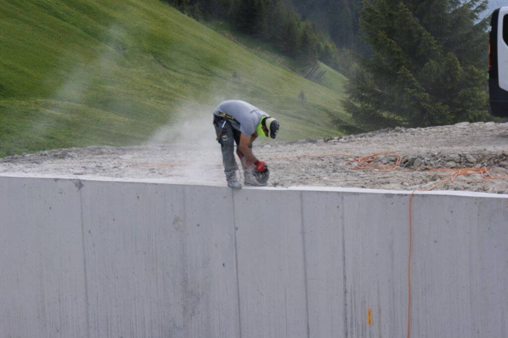 Cutting concrete with angle grinder