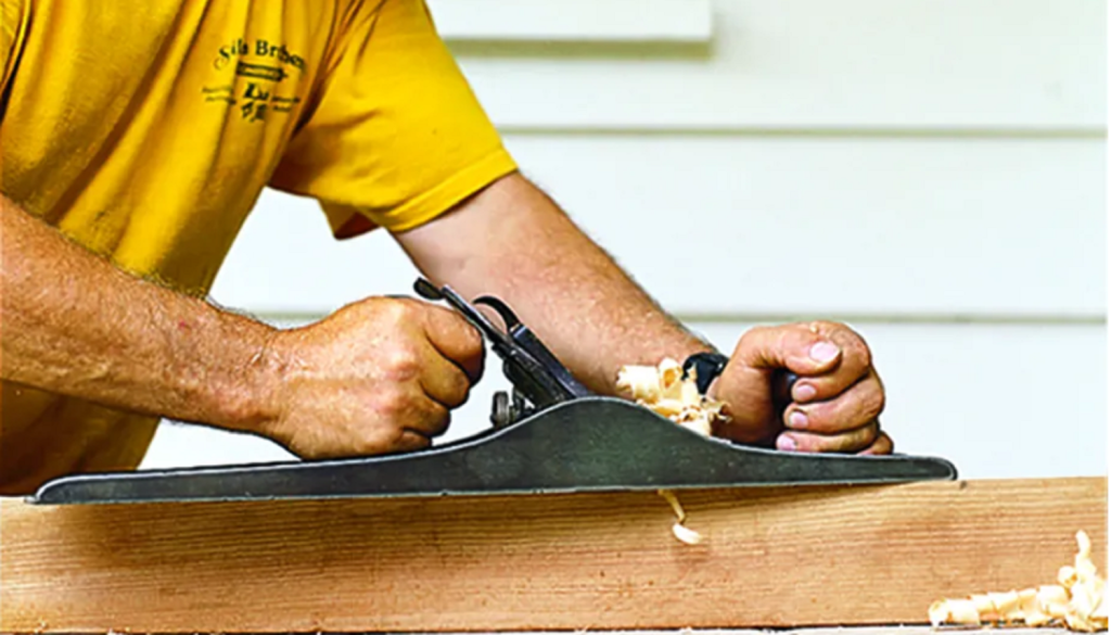 How to Set Up a Hand Planer